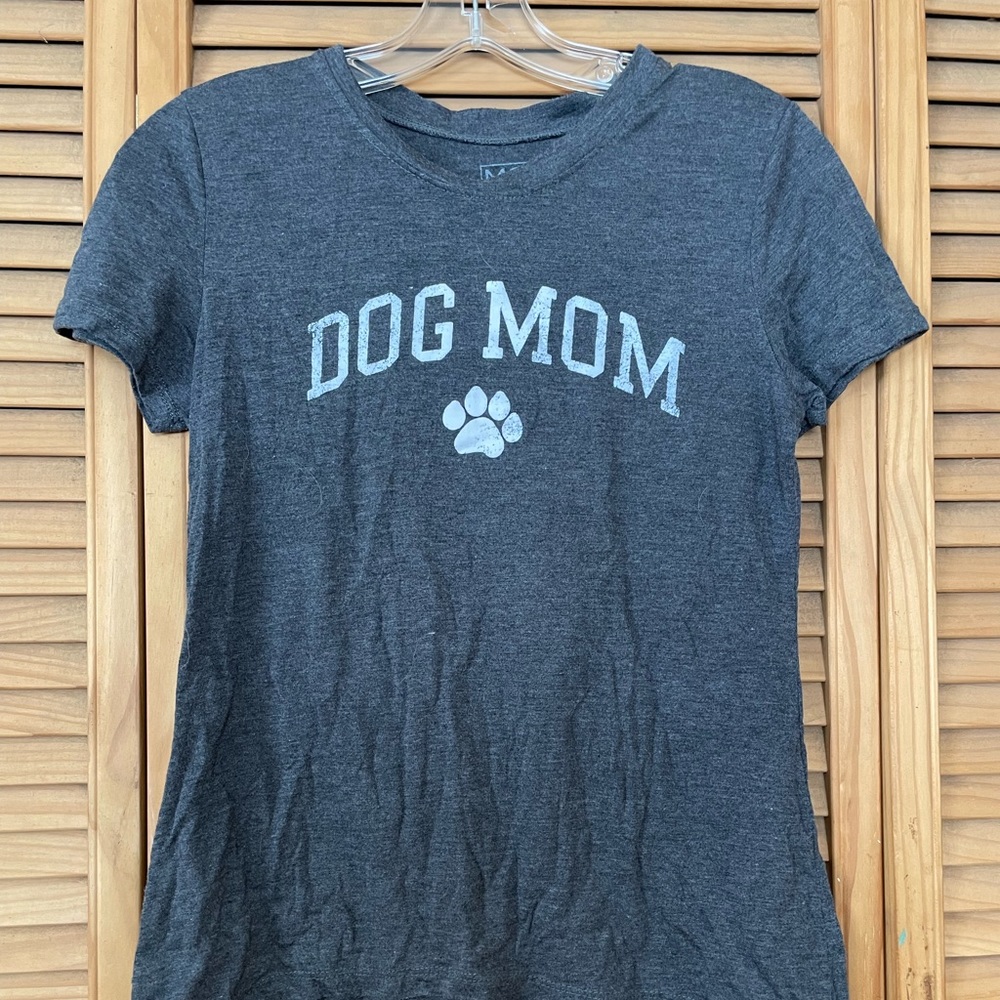 Dog Mom T-shirt
